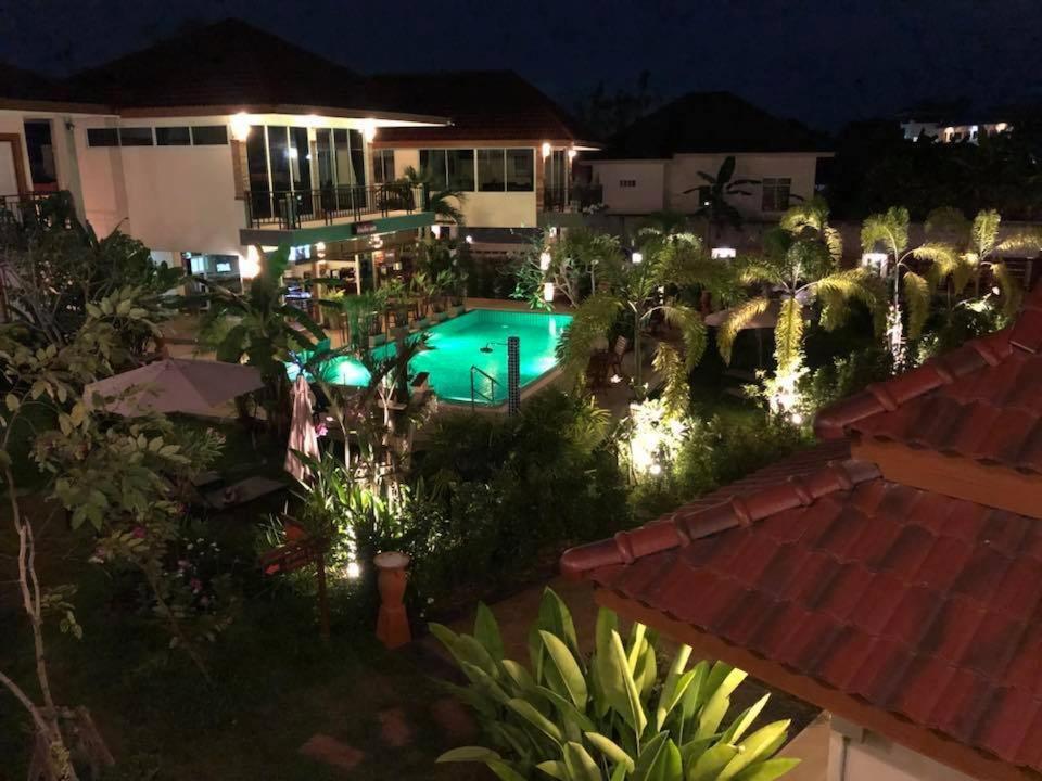 Baan Sooksiri Bangsaray Hotel Sattahip Bagian luar foto